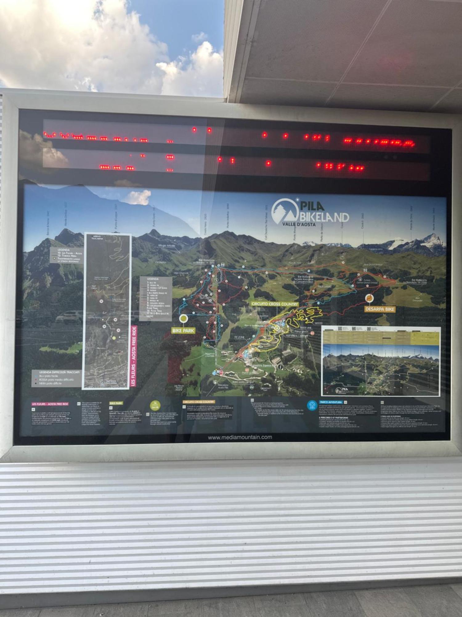 Aosta Center Holidays Apartments Экстерьер фото